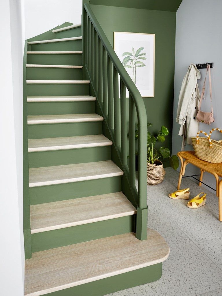 Escalier en vert et bois 