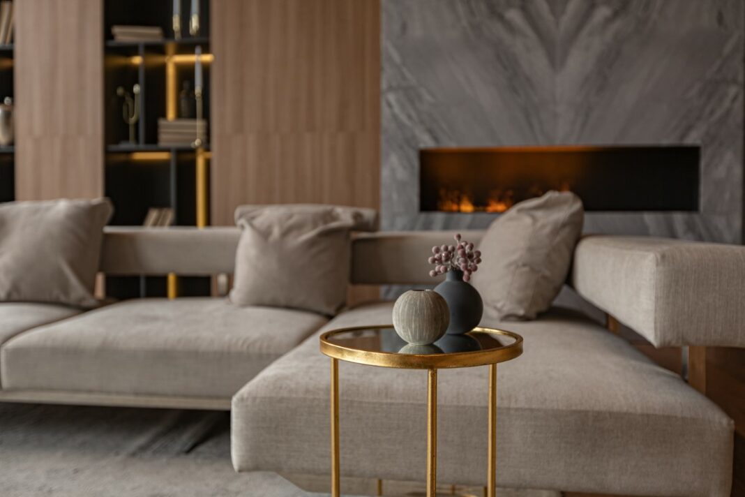 Décorer un salon moderne chic