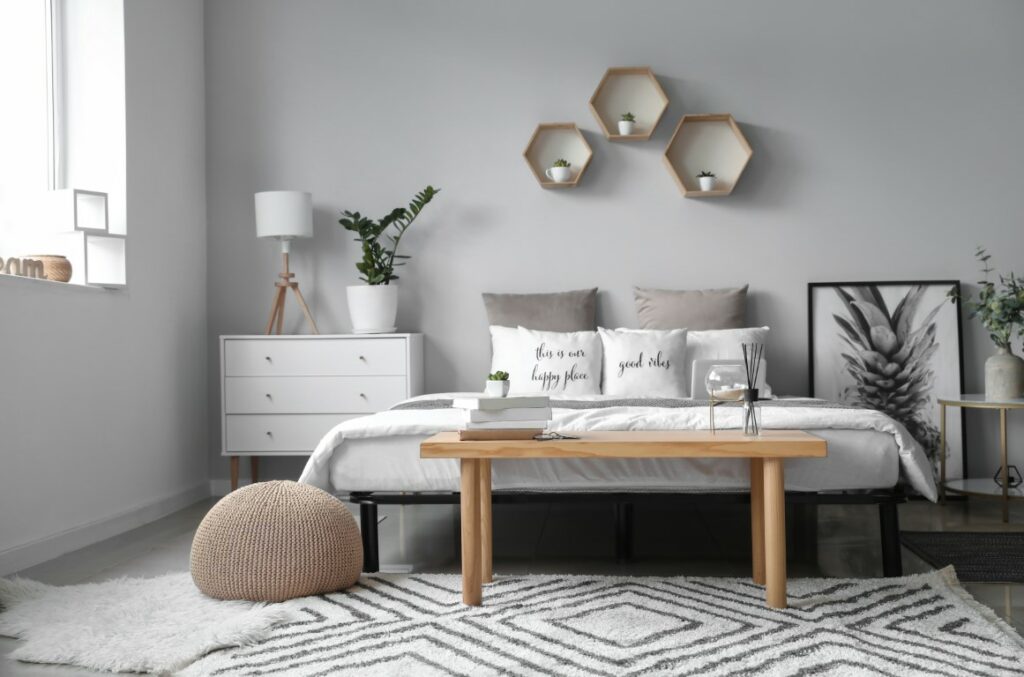 Chambre moderne en teintes de gris et blanc