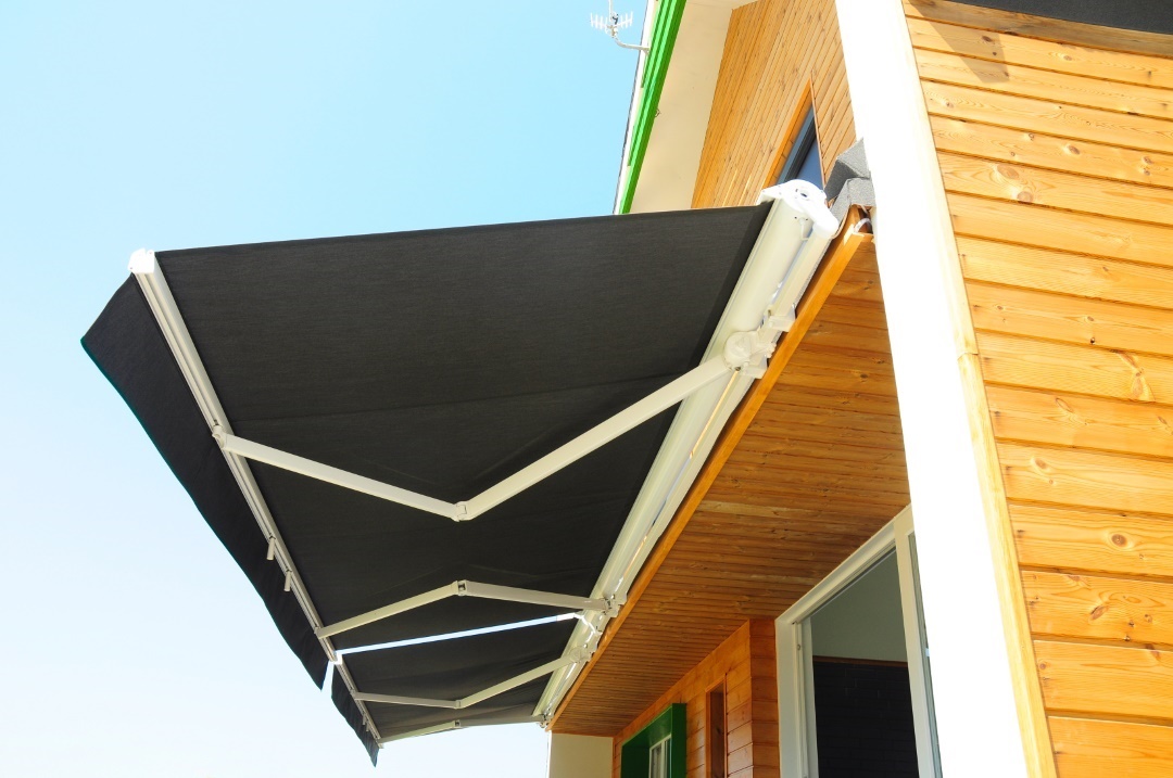 Volets roulants, stores banne canicule 