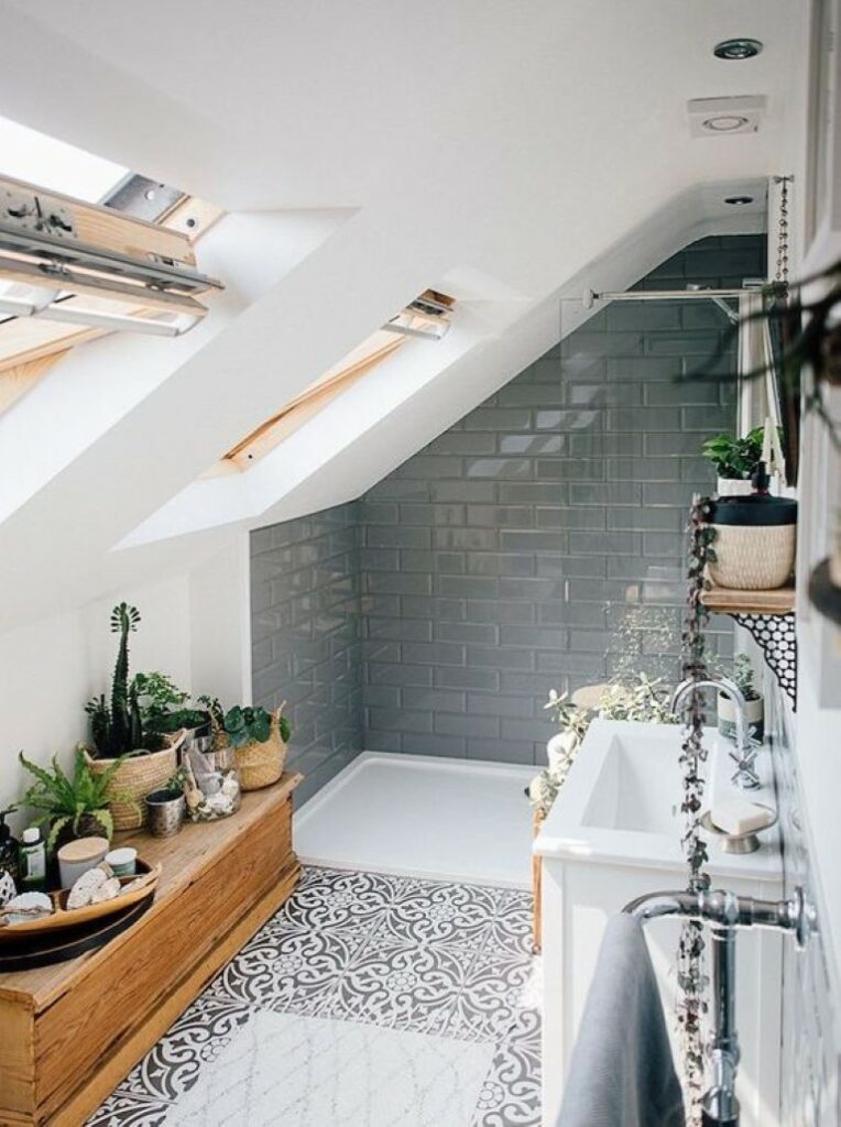 Installer une douche en sous pente
