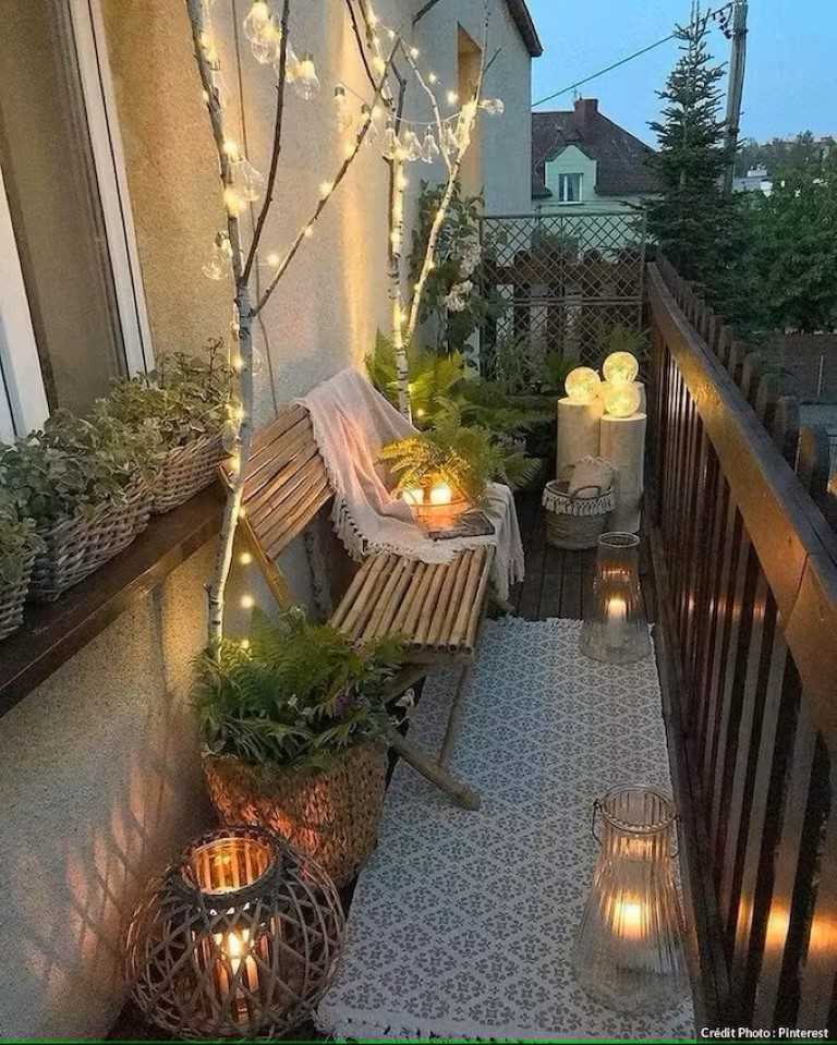 Les plantes ajoutent de la vie au balcon