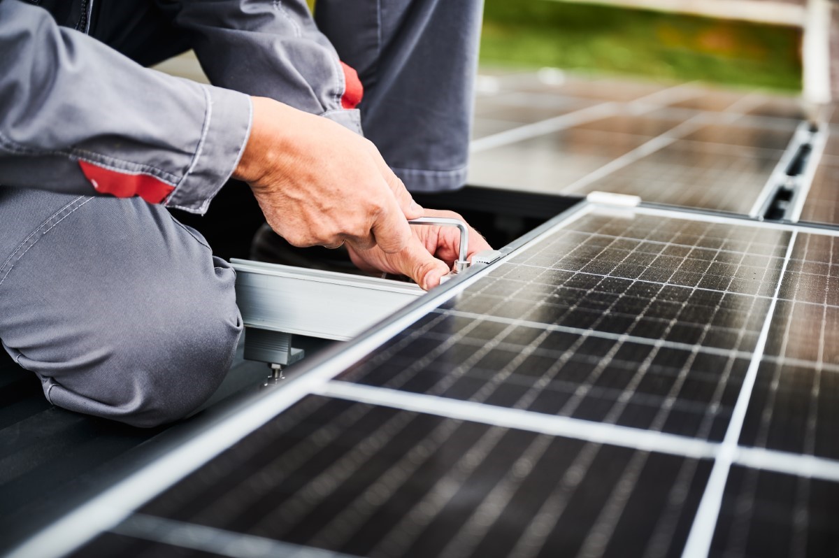 Auto-consommation panneaux solaire ou revente surplus énergie